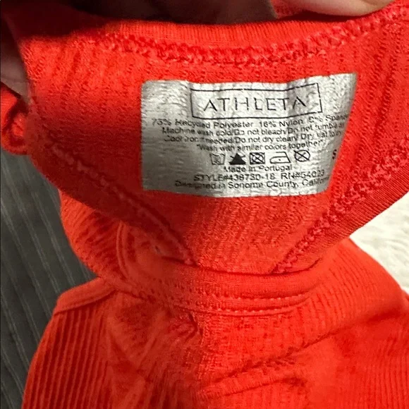 🫐 Bundle of 4 Athleta Tank Tops Size Small - Picture 2 of 5